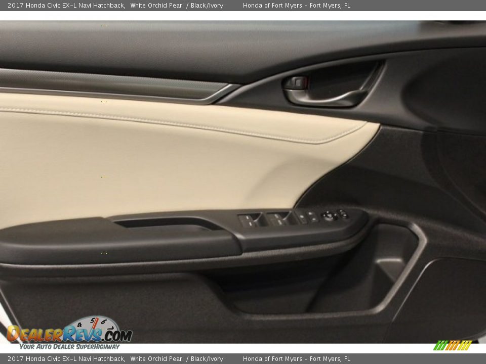 2017 Honda Civic EX-L Navi Hatchback White Orchid Pearl / Black/Ivory Photo #8