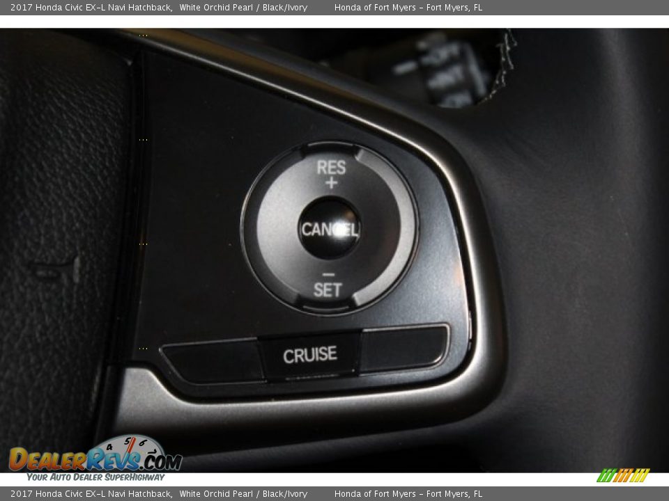 2017 Honda Civic EX-L Navi Hatchback White Orchid Pearl / Black/Ivory Photo #14