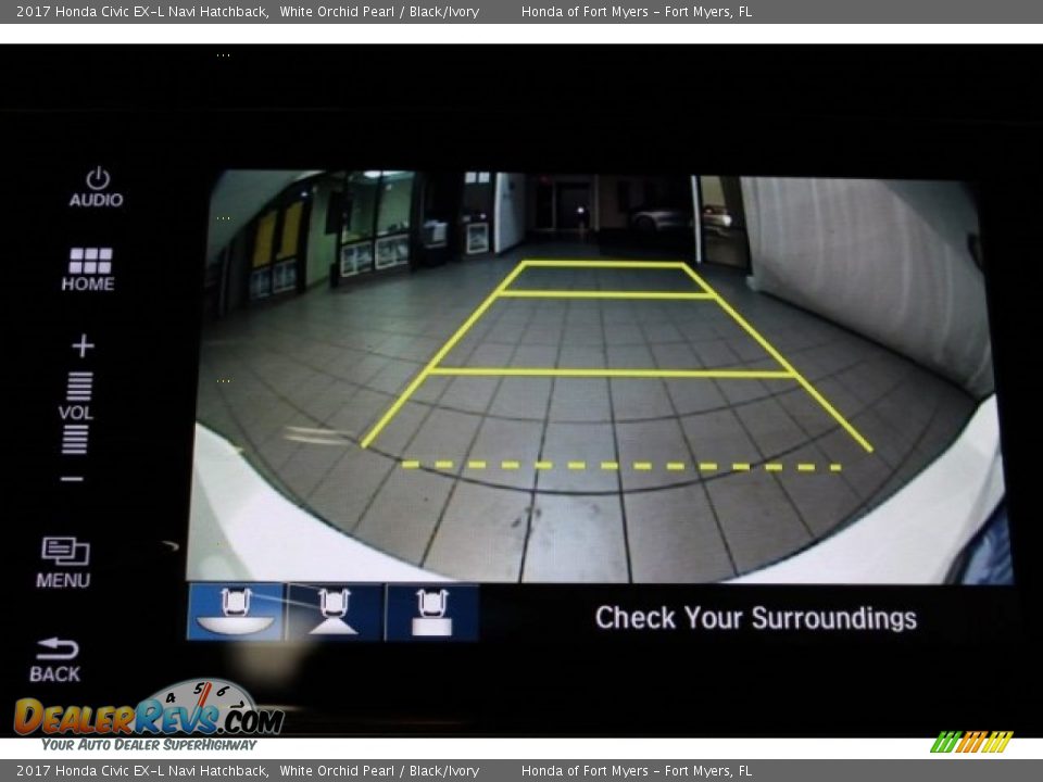 2017 Honda Civic EX-L Navi Hatchback White Orchid Pearl / Black/Ivory Photo #18