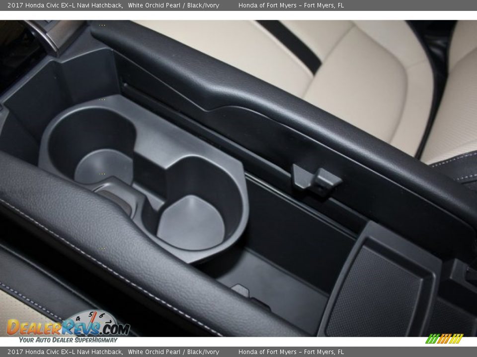 2017 Honda Civic EX-L Navi Hatchback White Orchid Pearl / Black/Ivory Photo #22