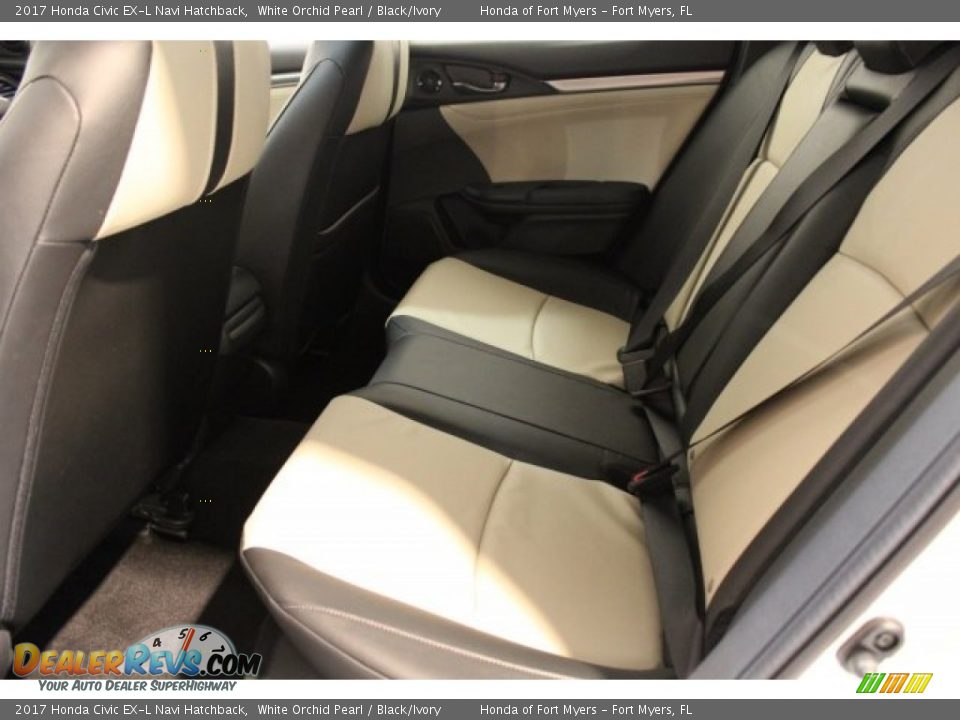 2017 Honda Civic EX-L Navi Hatchback White Orchid Pearl / Black/Ivory Photo #26