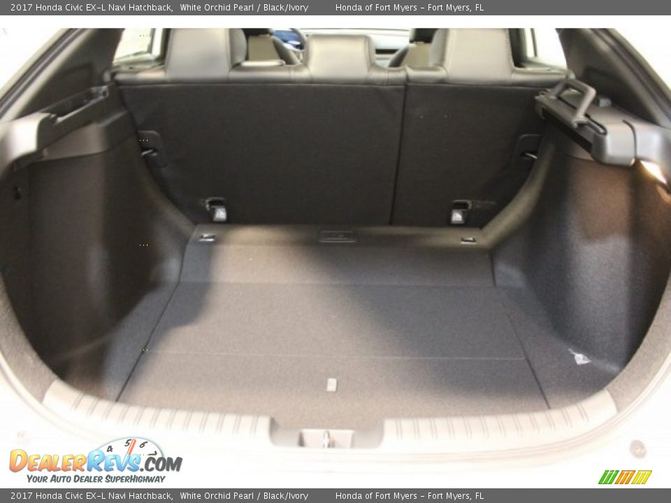 2017 Honda Civic EX-L Navi Hatchback White Orchid Pearl / Black/Ivory Photo #27