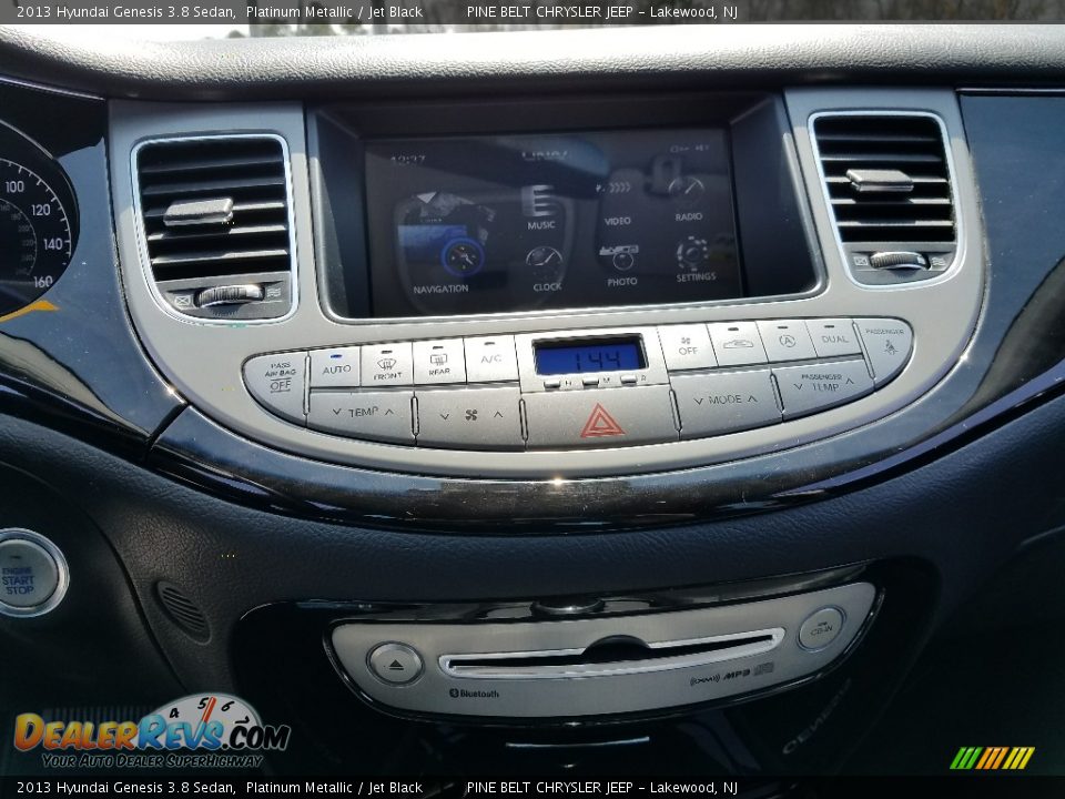 2013 Hyundai Genesis 3.8 Sedan Platinum Metallic / Jet Black Photo #21