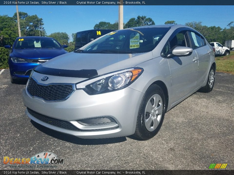 2016 Kia Forte LX Sedan Silky Silver / Black Photo #1