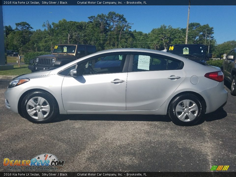 2016 Kia Forte LX Sedan Silky Silver / Black Photo #2