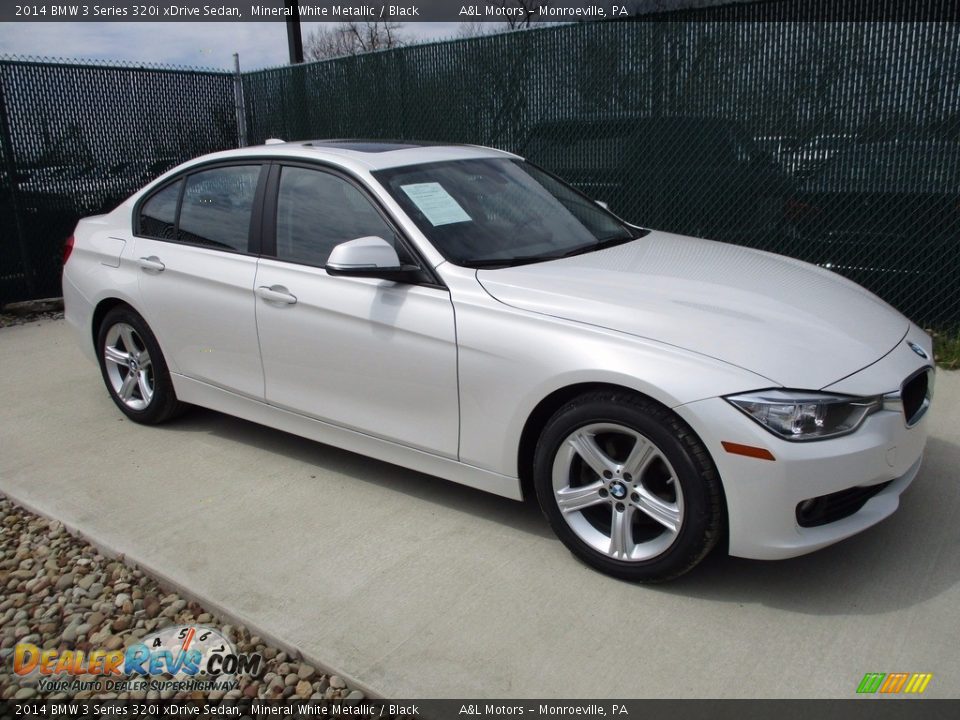 2014 BMW 3 Series 320i xDrive Sedan Mineral White Metallic / Black Photo #1