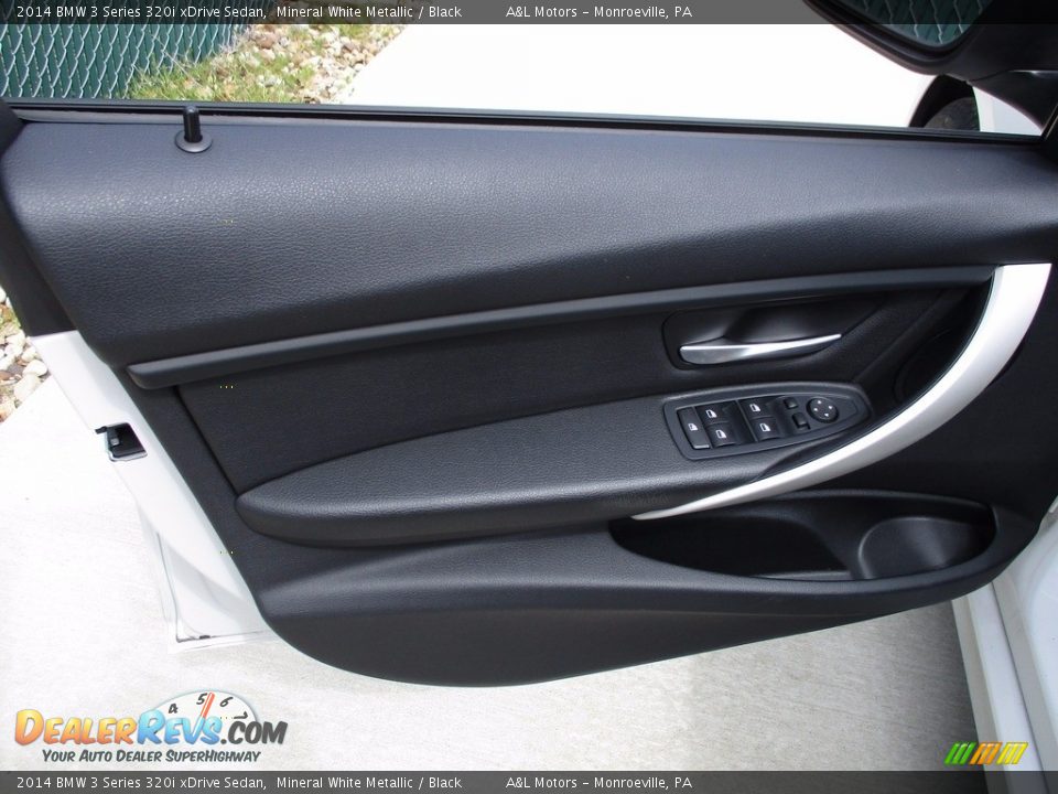 2014 BMW 3 Series 320i xDrive Sedan Mineral White Metallic / Black Photo #10