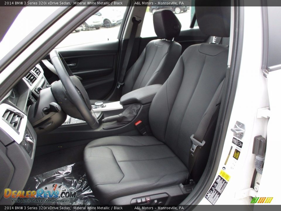 2014 BMW 3 Series 320i xDrive Sedan Mineral White Metallic / Black Photo #13