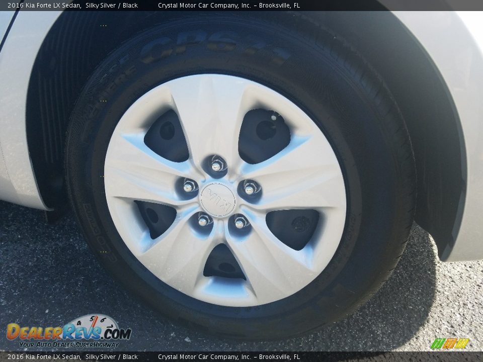 2016 Kia Forte LX Sedan Silky Silver / Black Photo #20