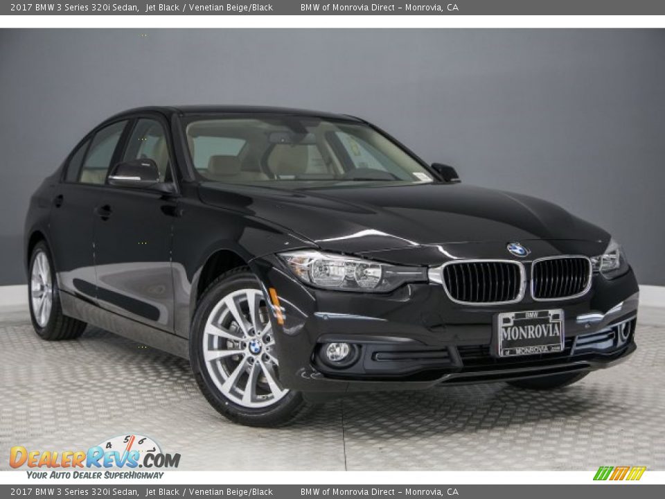 Front 3/4 View of 2017 BMW 3 Series 320i Sedan Photo #12