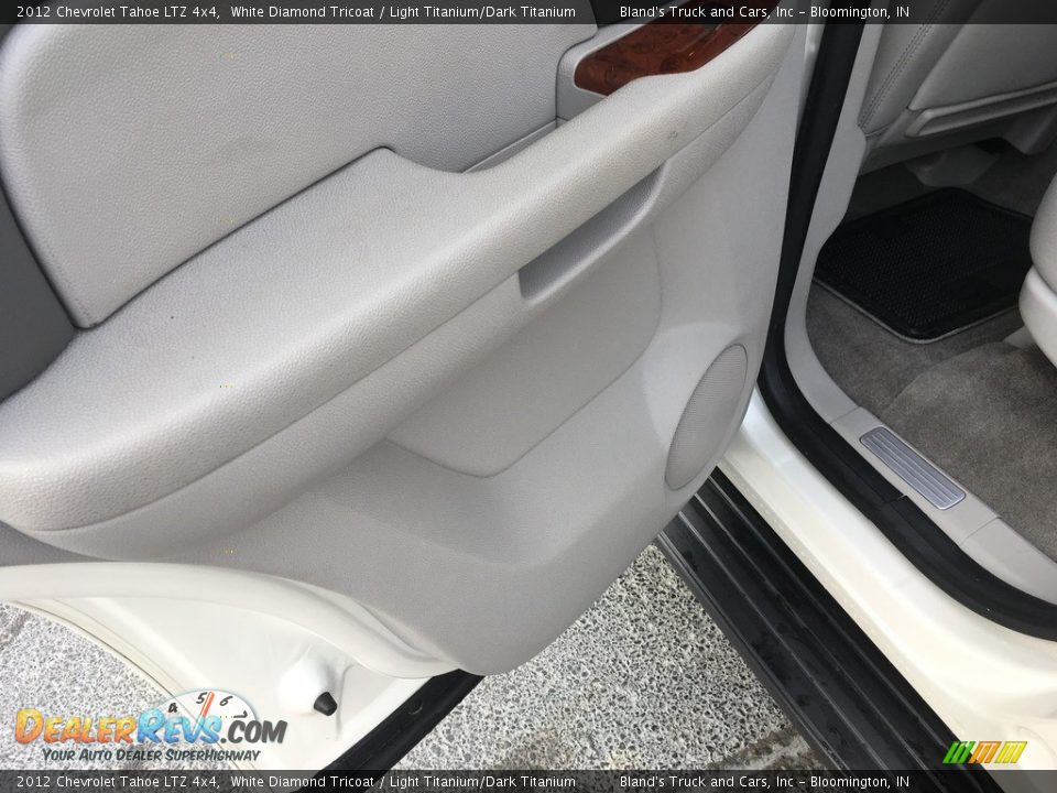 2012 Chevrolet Tahoe LTZ 4x4 White Diamond Tricoat / Light Titanium/Dark Titanium Photo #31