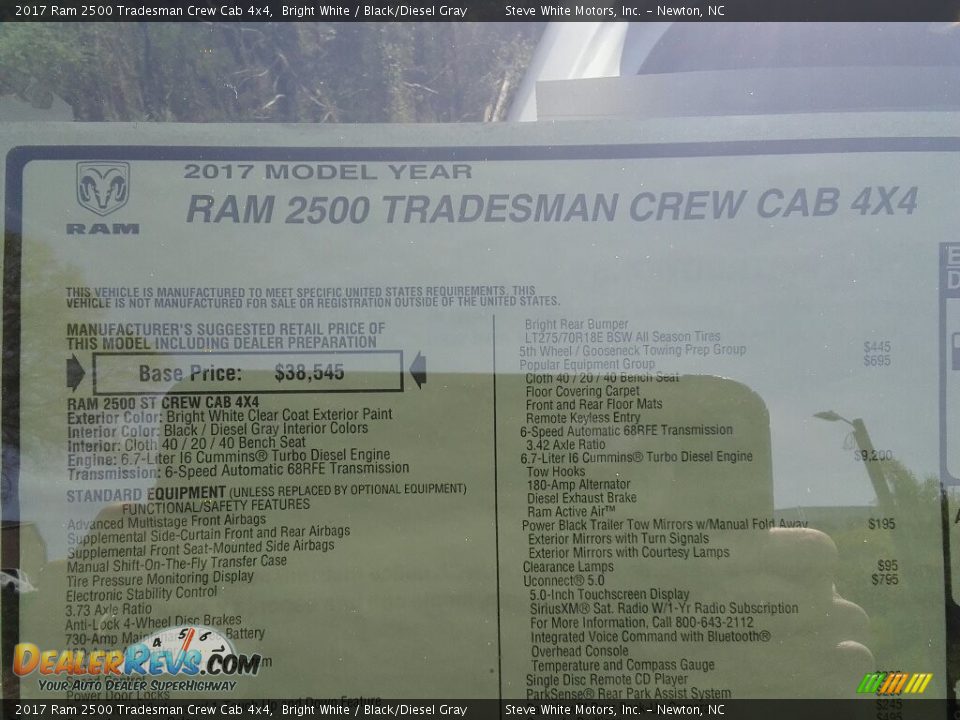2017 Ram 2500 Tradesman Crew Cab 4x4 Bright White / Black/Diesel Gray Photo #32