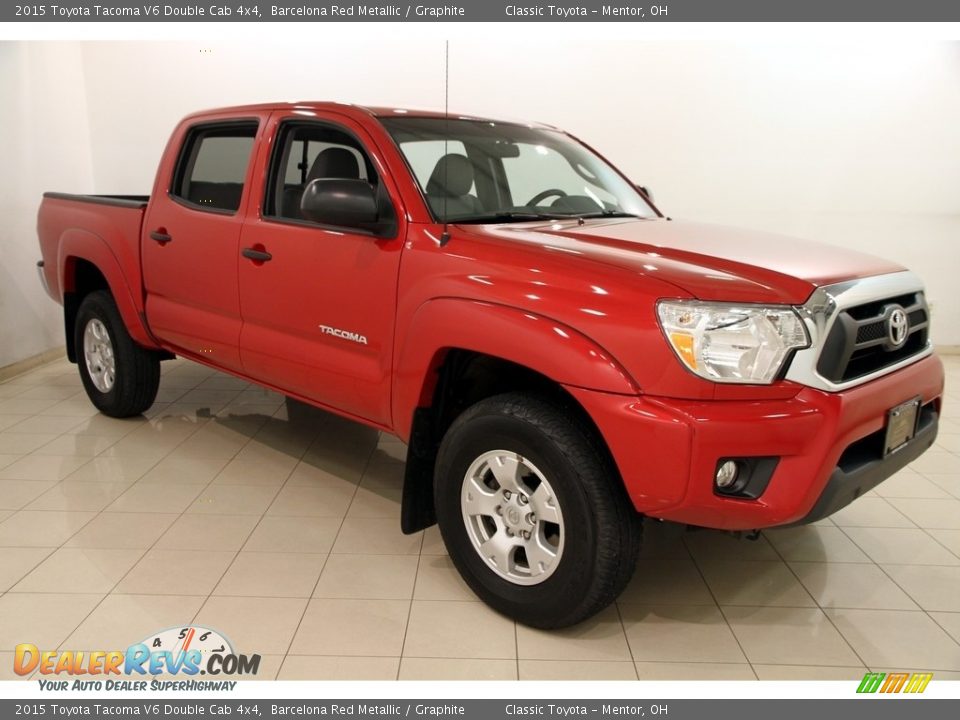 Front 3/4 View of 2015 Toyota Tacoma V6 Double Cab 4x4 Photo #1