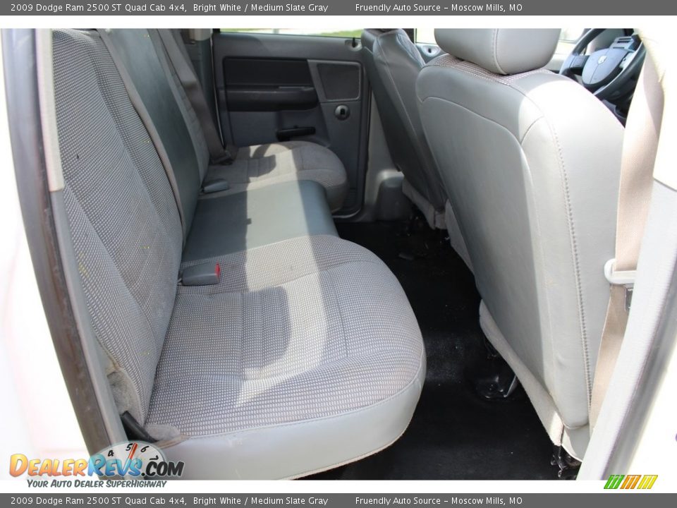 2009 Dodge Ram 2500 ST Quad Cab 4x4 Bright White / Medium Slate Gray Photo #17