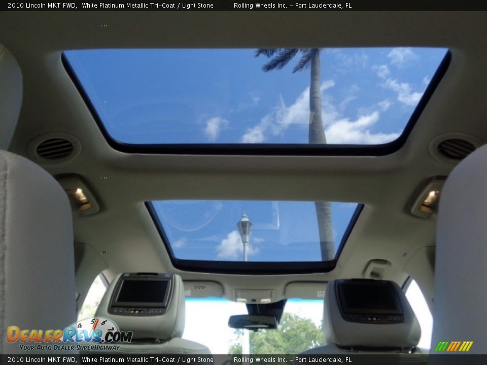 Sunroof of 2010 Lincoln MKT FWD Photo #2