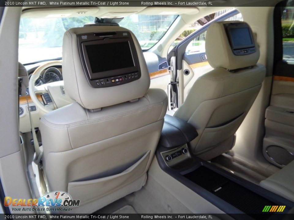 Entertainment System of 2010 Lincoln MKT FWD Photo #9