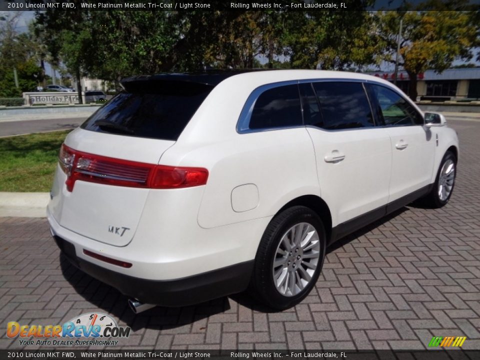 2010 Lincoln MKT FWD White Platinum Metallic Tri-Coat / Light Stone Photo #11