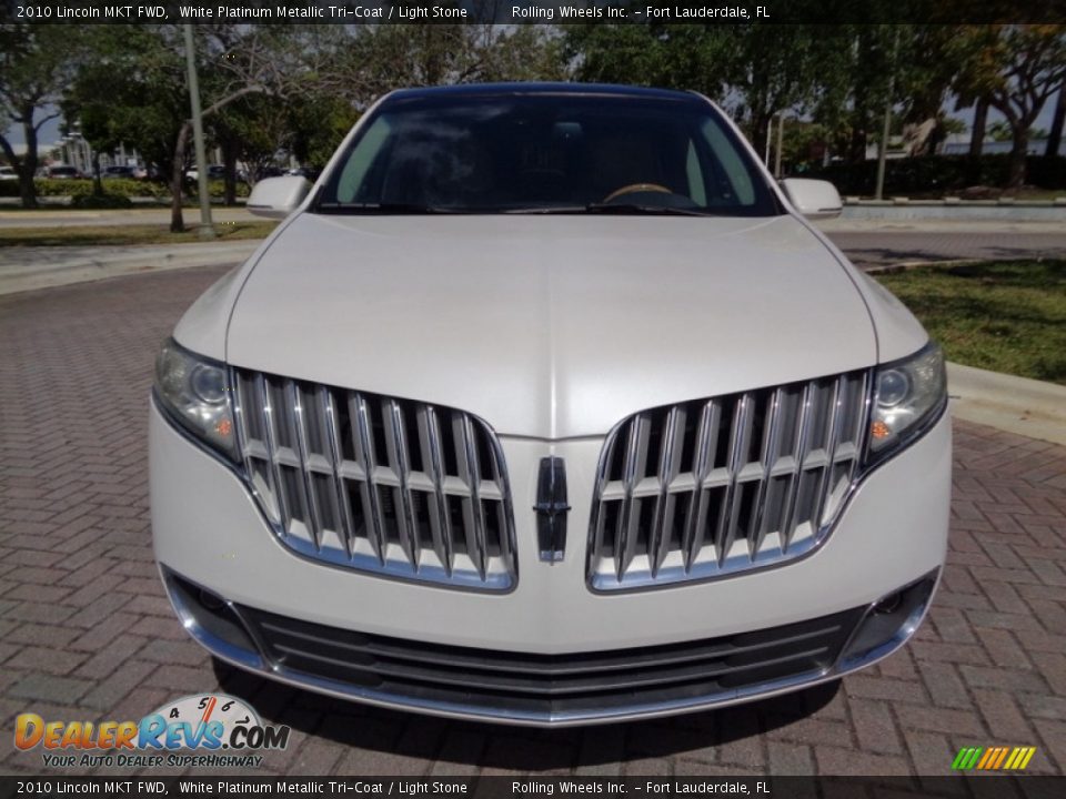 2010 Lincoln MKT FWD White Platinum Metallic Tri-Coat / Light Stone Photo #17
