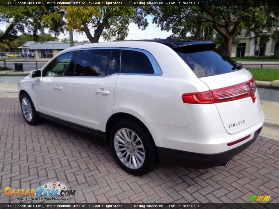 2010 Lincoln MKT FWD White Platinum Metallic Tri-Coat / Light Stone Photo #24