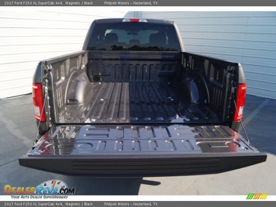 2017 Ford F150 XL SuperCab 4x4 Magnetic / Black Photo #8