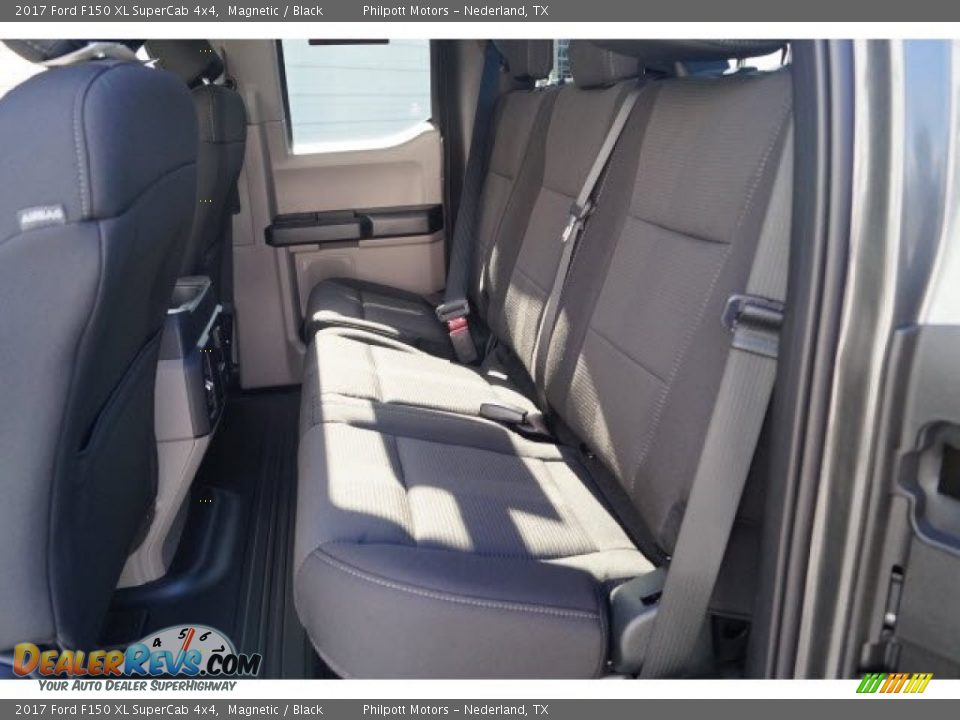 2017 Ford F150 XL SuperCab 4x4 Magnetic / Black Photo #10