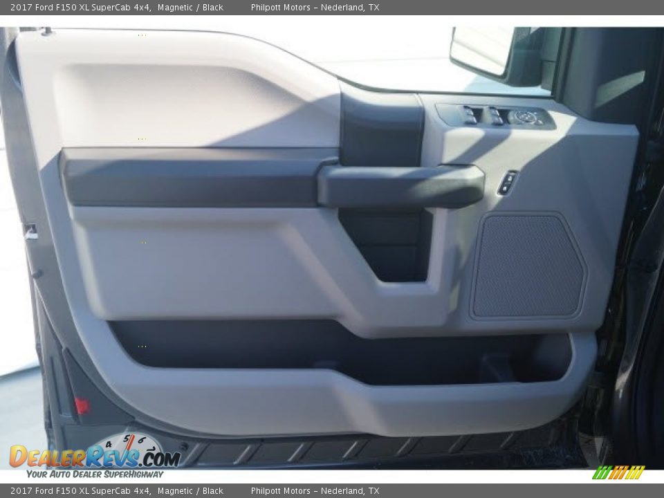 2017 Ford F150 XL SuperCab 4x4 Magnetic / Black Photo #11