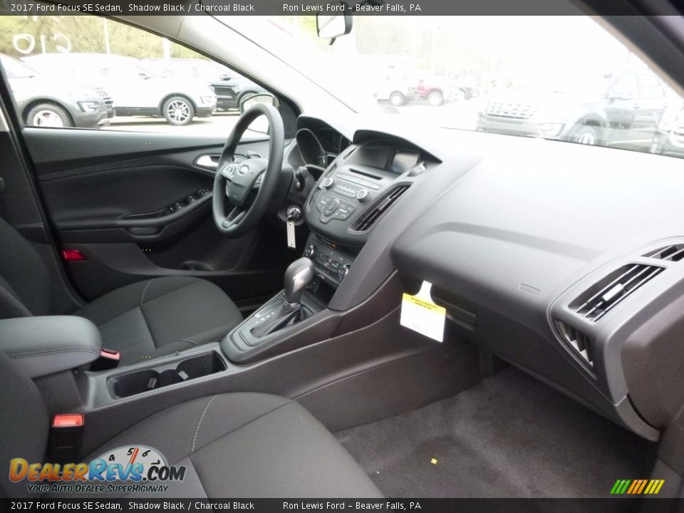 2017 Ford Focus SE Sedan Shadow Black / Charcoal Black Photo #2