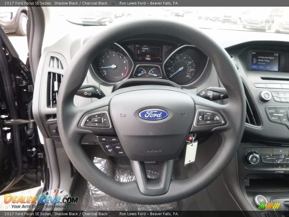 2017 Ford Focus SE Sedan Shadow Black / Charcoal Black Photo #16