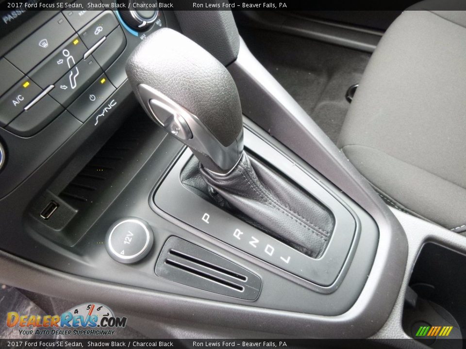 2017 Ford Focus SE Sedan Shadow Black / Charcoal Black Photo #17