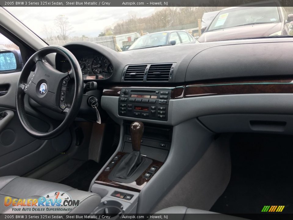 2005 BMW 3 Series 325xi Sedan Steel Blue Metallic / Grey Photo #10