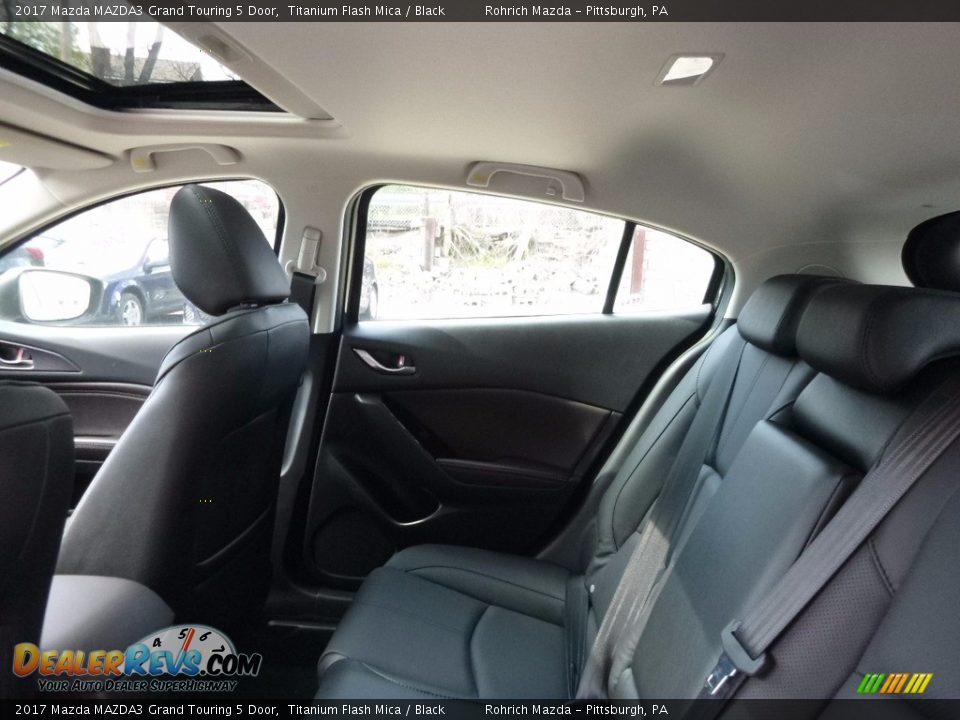 2017 Mazda MAZDA3 Grand Touring 5 Door Titanium Flash Mica / Black Photo #8