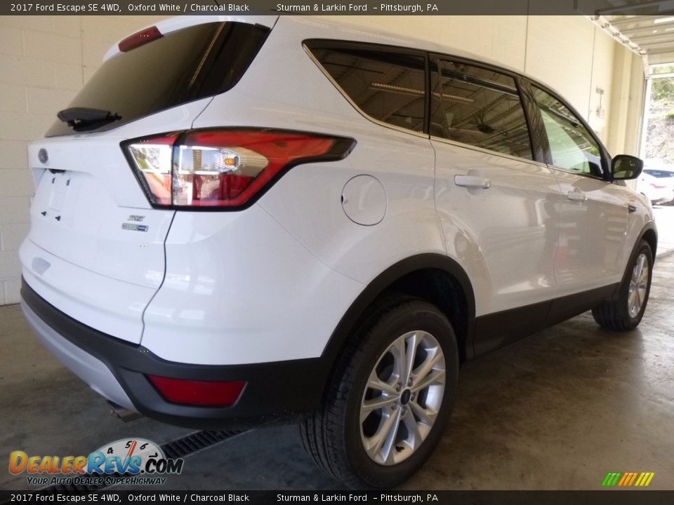 2017 Ford Escape SE 4WD Oxford White / Charcoal Black Photo #2