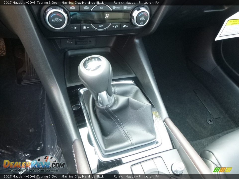2017 Mazda MAZDA3 Touring 5 Door Machine Gray Metallic / Black Photo #14