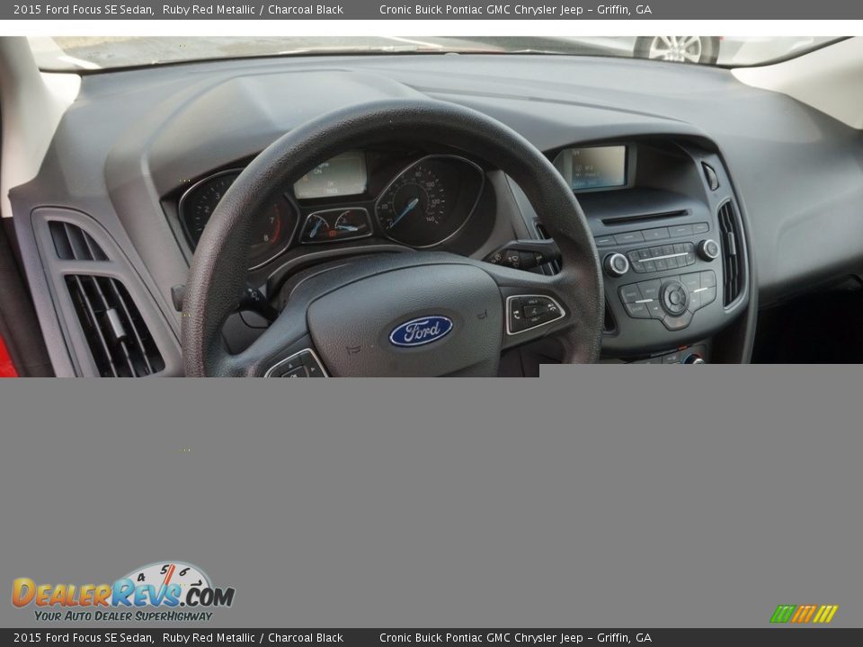 2015 Ford Focus SE Sedan Ruby Red Metallic / Charcoal Black Photo #10