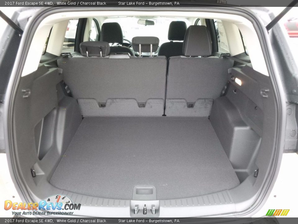 2017 Ford Escape SE 4WD White Gold / Charcoal Black Photo #7
