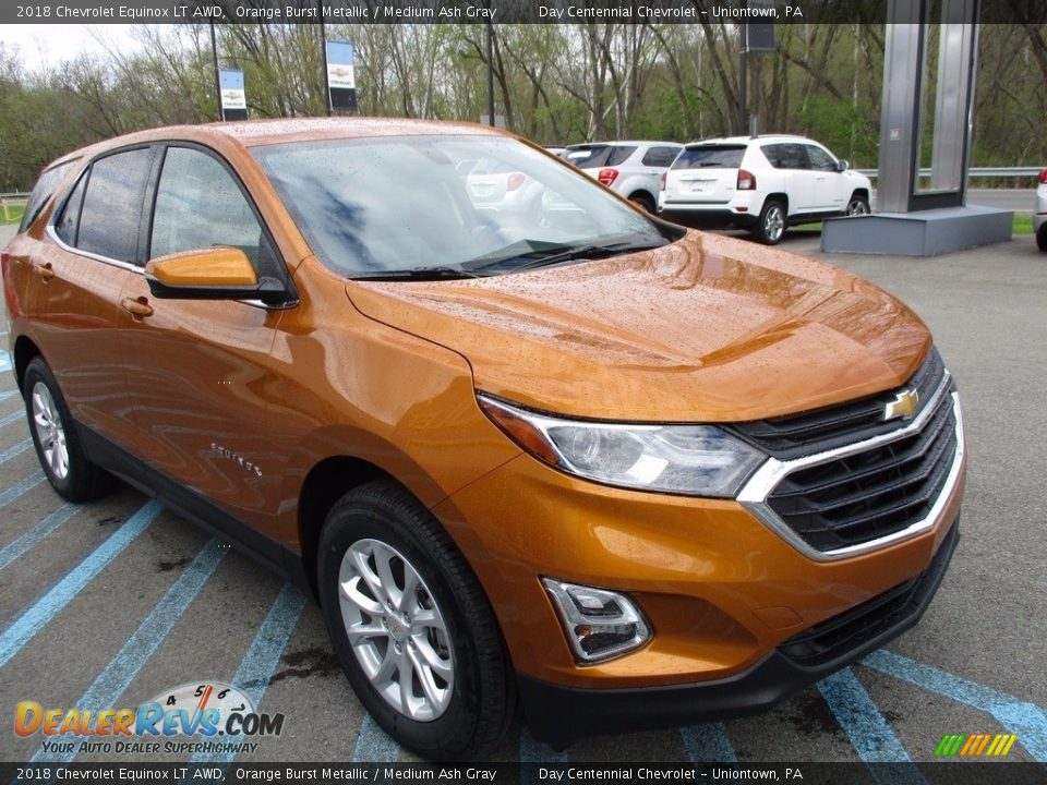 Front 3/4 View of 2018 Chevrolet Equinox LT AWD Photo #9