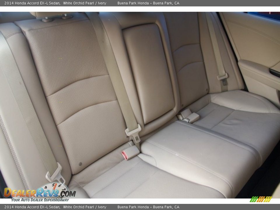 2014 Honda Accord EX-L Sedan White Orchid Pearl / Ivory Photo #16