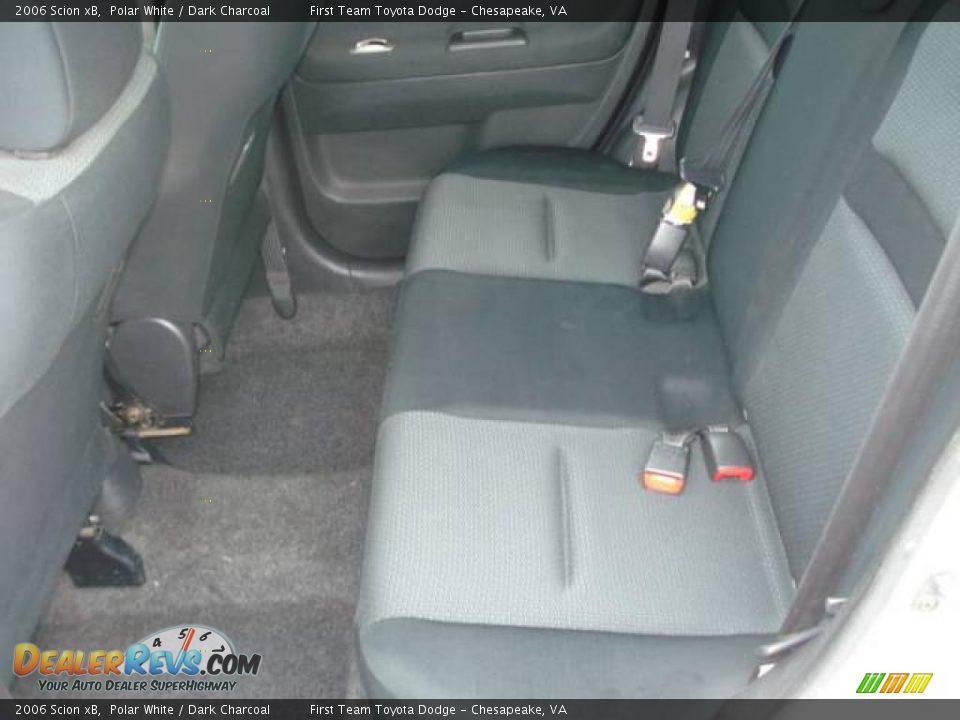 2006 Scion xB Polar White / Dark Charcoal Photo #10