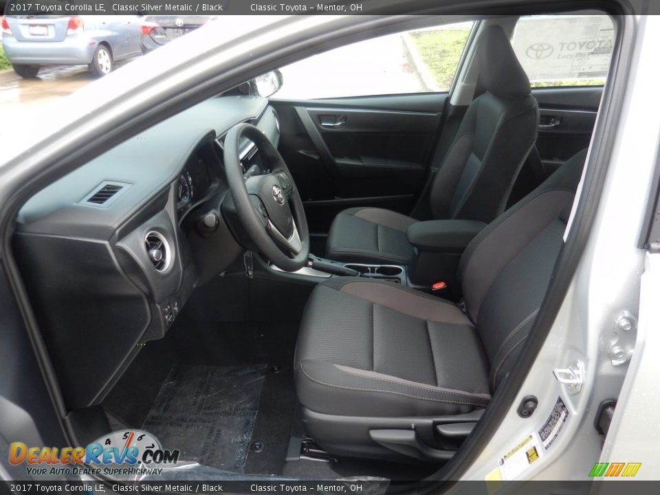2017 Toyota Corolla LE Classic Silver Metalic / Black Photo #3