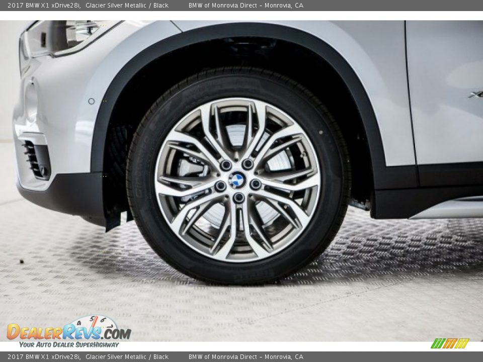 2017 BMW X1 xDrive28i Glacier Silver Metallic / Black Photo #9