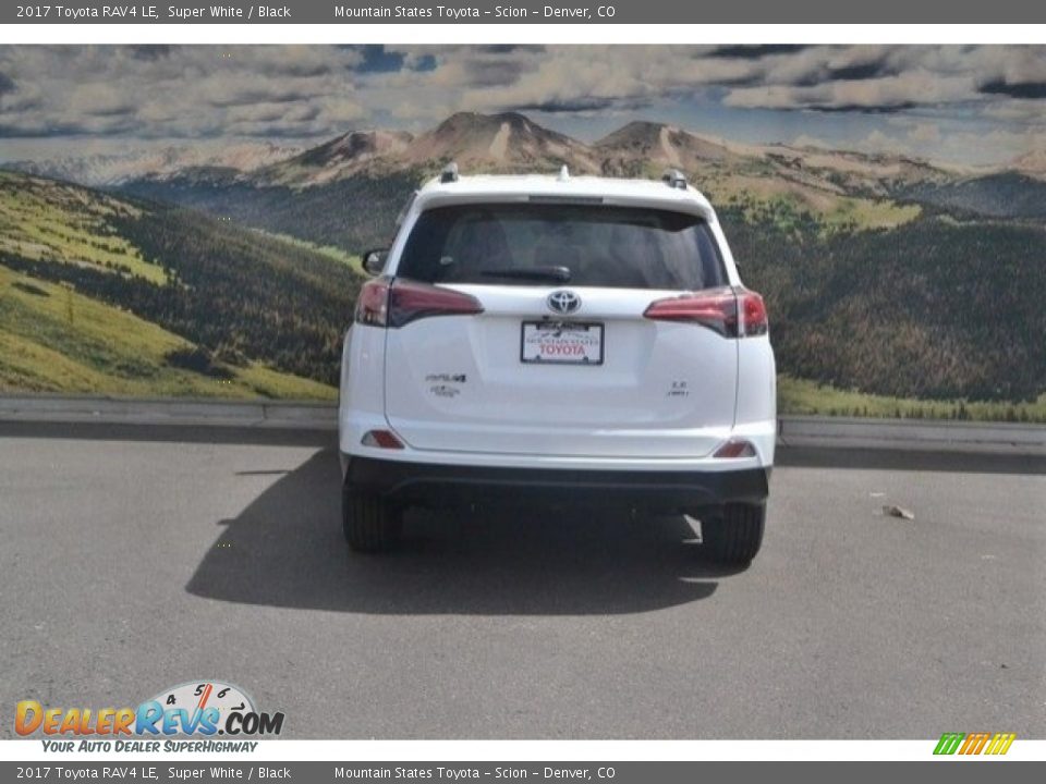 2017 Toyota RAV4 LE Super White / Black Photo #4