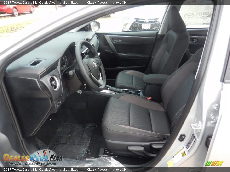 2017 Toyota Corolla LE Classic Silver Metalic / Black Photo #3