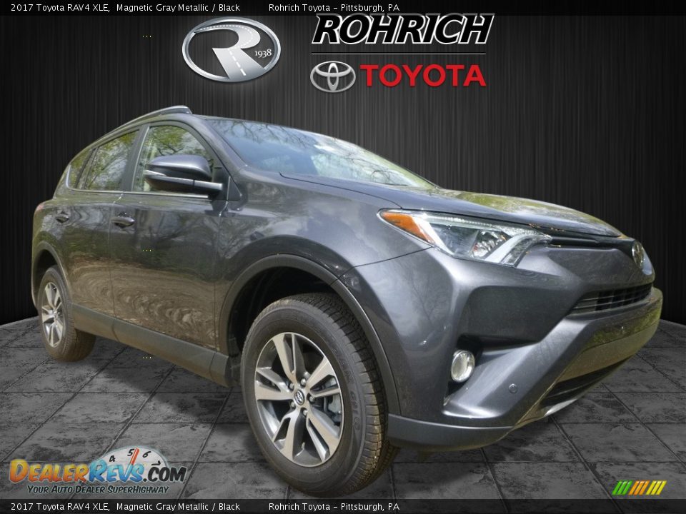2017 Toyota RAV4 XLE Magnetic Gray Metallic / Black Photo #1