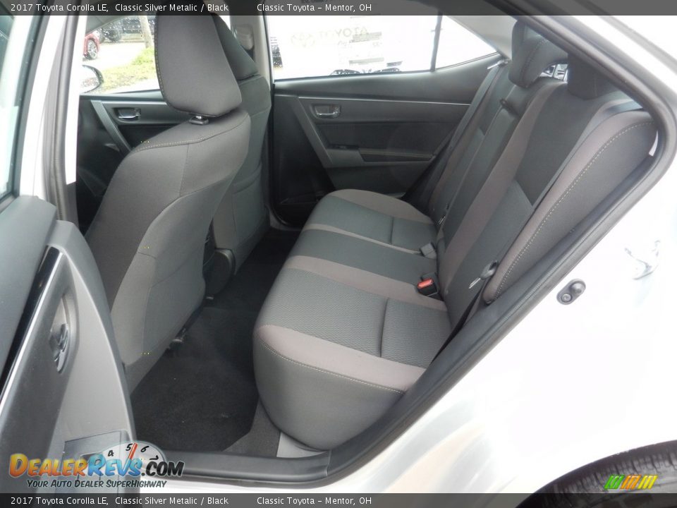 2017 Toyota Corolla LE Classic Silver Metalic / Black Photo #5
