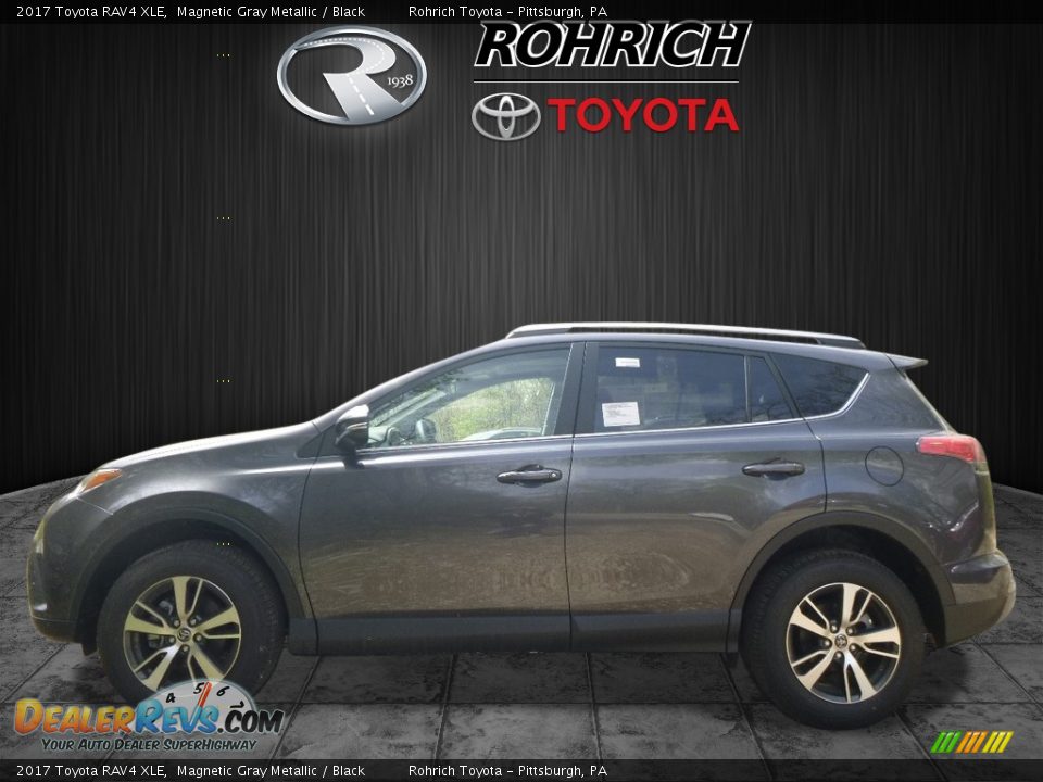 2017 Toyota RAV4 XLE Magnetic Gray Metallic / Black Photo #3