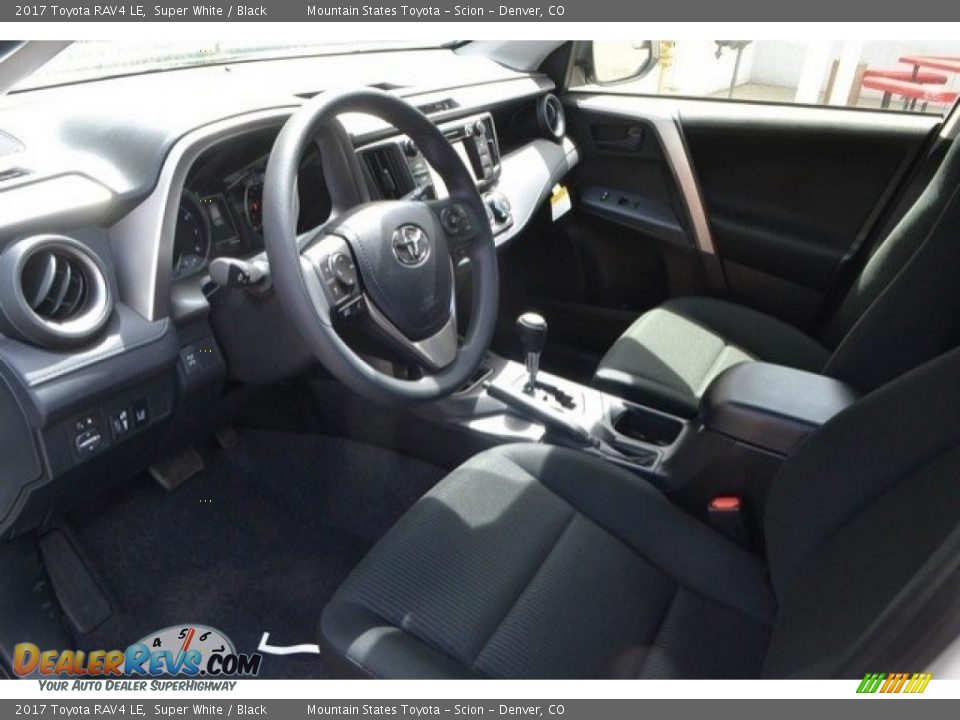 Black Interior - 2017 Toyota RAV4 LE Photo #5