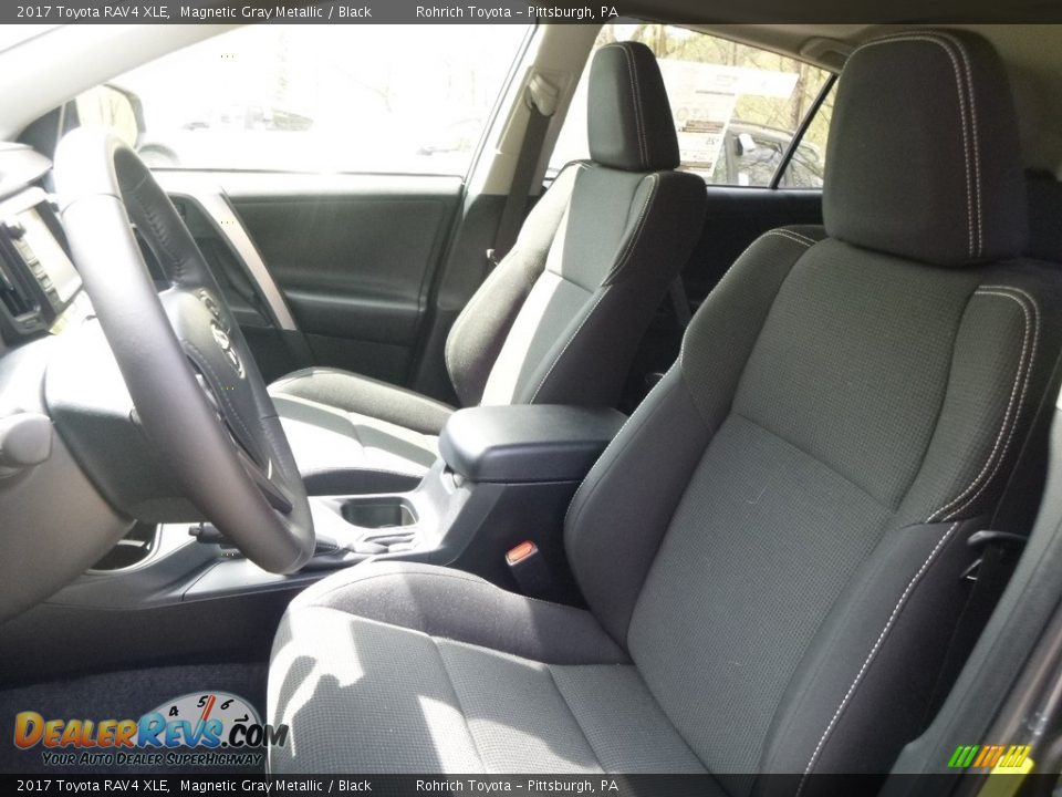 2017 Toyota RAV4 XLE Magnetic Gray Metallic / Black Photo #6