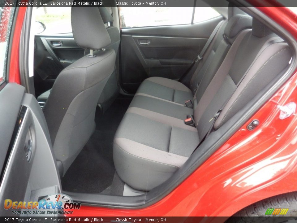 2017 Toyota Corolla LE Barcelona Red Metalic / Black Photo #5