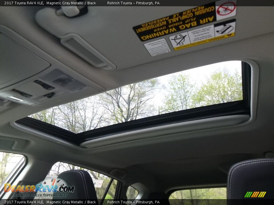 2017 Toyota RAV4 XLE Magnetic Gray Metallic / Black Photo #11