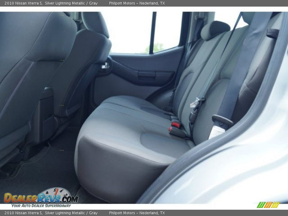 2010 Nissan Xterra S Silver Lightning Metallic / Gray Photo #21